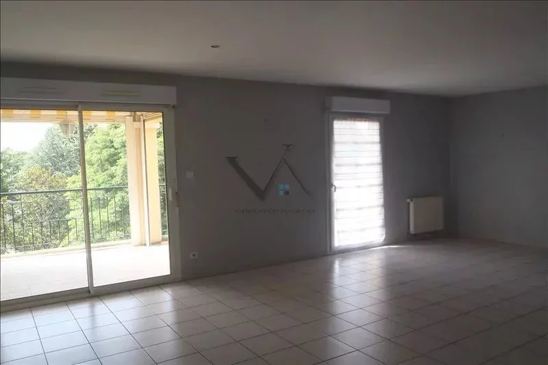 Photo Apartment Montélimar  Rentals apartment  4 rooms   84&nbsp;m&sup2;