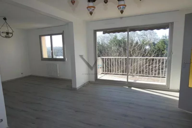 Photo Apartment Montélimar  Rentals apartment  4 rooms   85&nbsp;m&sup2;