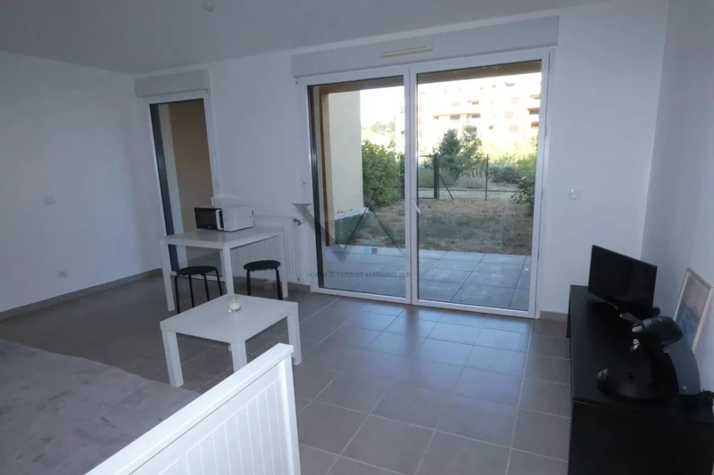 Photo Apartment Montélimar  Rentals apartment  1 room   27&nbsp;m&sup2;