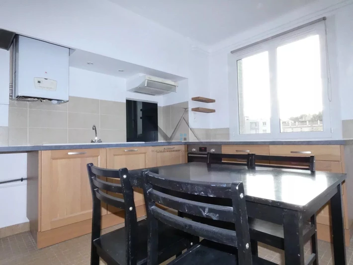 Photo Apartment Montélimar  Rentals apartment  3 rooms   59&nbsp;m&sup2;