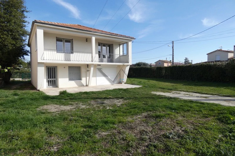 Photo Appartement Montélimar  Location appartement  4 pièces   80&nbsp;m&sup2;