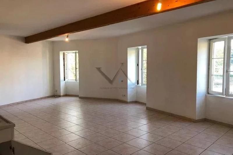 Photo Appartement Viviers  Location appartement  4 pièces   88&nbsp;m&sup2;