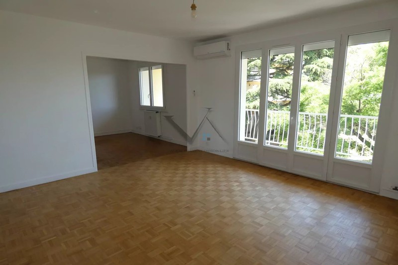 Photo Appartement Montélimar  Location appartement  4 pièces   80&nbsp;m&sup2;