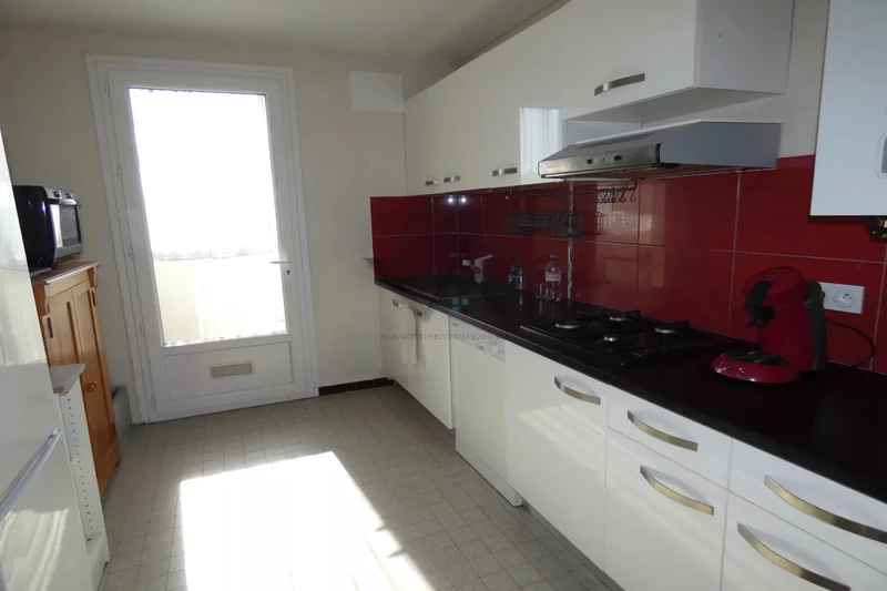 Photo Appartement Montélimar  Location appartement  4 pièces   79&nbsp;m&sup2;