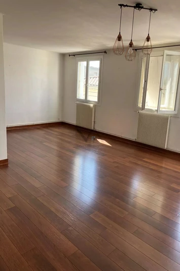 Photo Appartement Montélimar  Location appartement  5 pièces   85&nbsp;m&sup2;