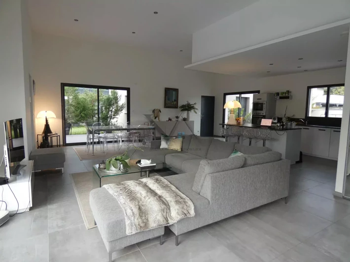 Photo Villa Montboucher-sur-Jabron  Location villa  4 chambres   145&nbsp;m&sup2;