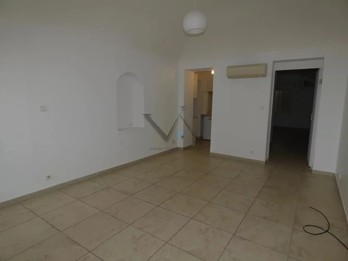 Photo Appartement Montélimar  Location appartement  2 pièces   44&nbsp;m&sup2;