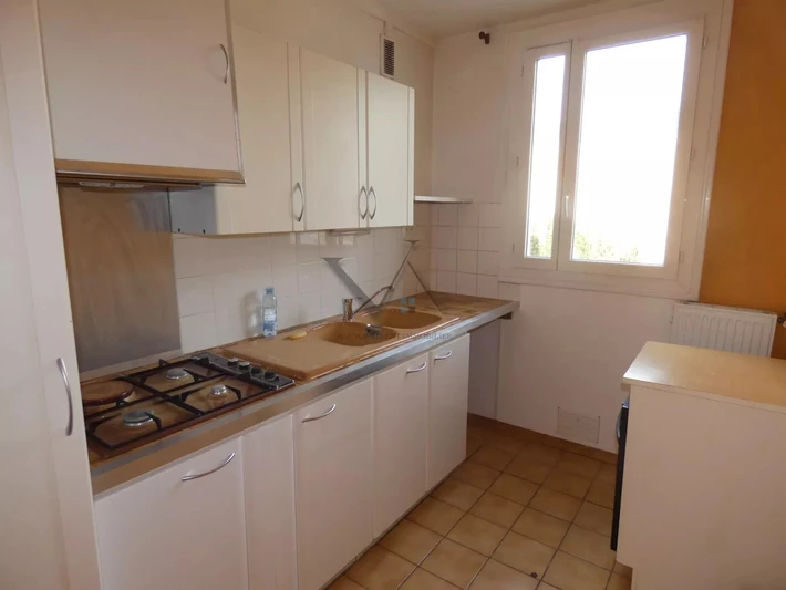 Photo Apartment Montélimar  Rentals apartment  4 rooms   67&nbsp;m&sup2;