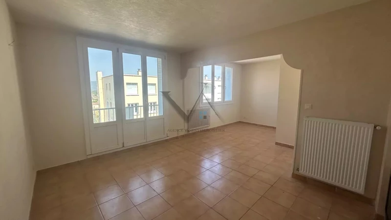 Photo Appartement Montélimar  Location appartement  4 pièces   66&nbsp;m&sup2;