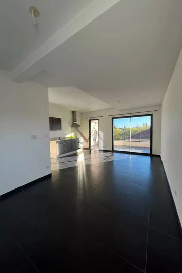 Photo Appartement Montélimar  Location appartement  3 pièces   78&nbsp;m&sup2;