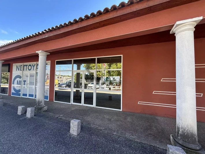 Photo  Montélimar  Professionnel    92&nbsp;m&sup2;