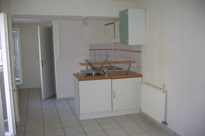 Photo Immeuble Montélimar  Professionnel immeuble  5 pièces   100&nbsp;m&sup2;