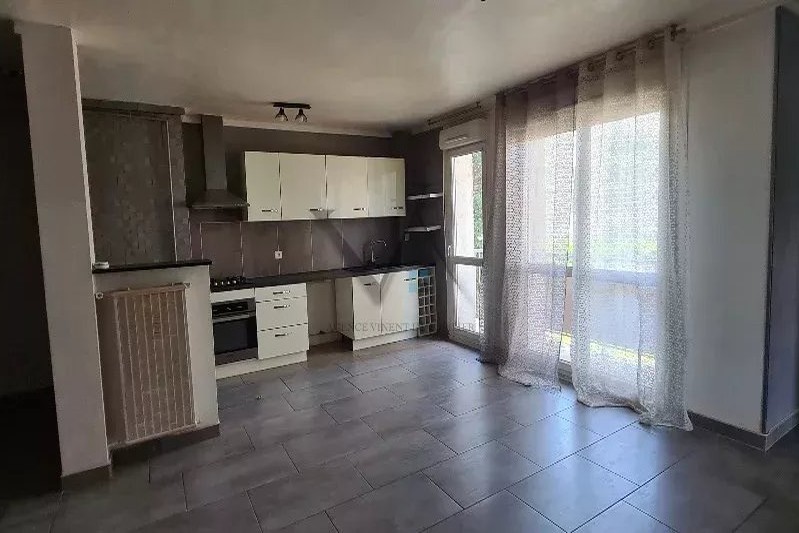 Photo Appartement Montélimar   achat appartement  4 pièces   69&nbsp;m&sup2;