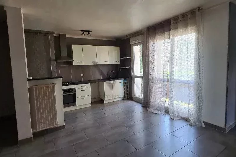 Photo Appartement Montélimar   achat appartement  4 pièces   69&nbsp;m&sup2;