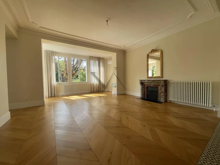 Photo Maison Montélimar  Neuf maison  6 chambres   287&nbsp;m&sup2;