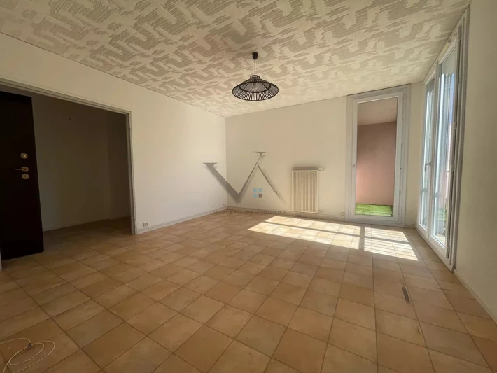 Photo Apartment Montélimar to buy apartment 4 rooms 69 m²
