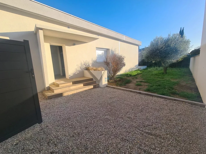 Photo Maison Montélimar  Neuf maison  3 chambres   90&nbsp;m&sup2;