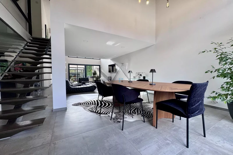 Photo Appartement Montélimar   achat appartement  5 pièces   133&nbsp;m&sup2;