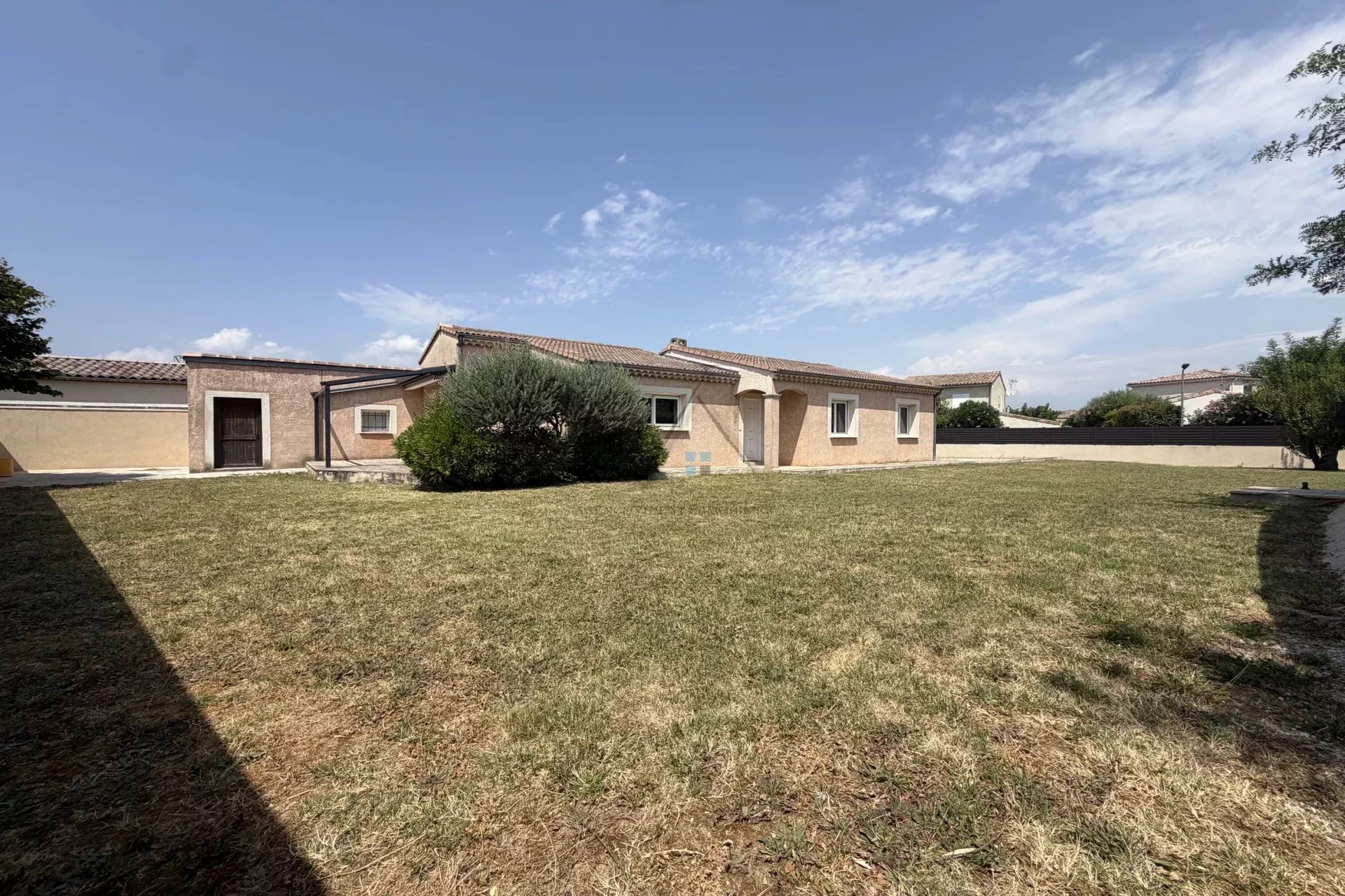 Maison 4 pièces 104 m² · à Montélimar · 104 m² · 350 000 €